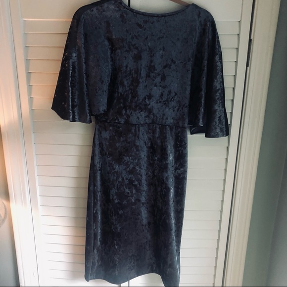 The Vanity Room Dress - Picture 2 of 7